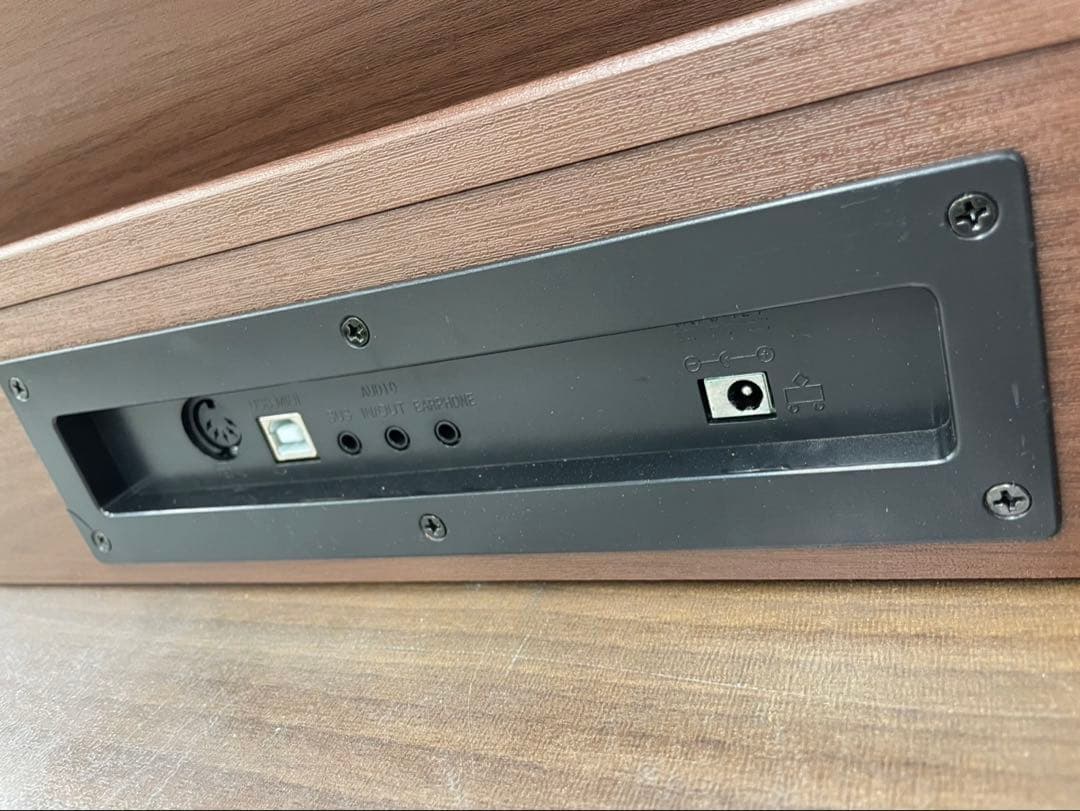 電子ピアノ88鍵盤　木目調ボディ　給電タイプ　マホガニー