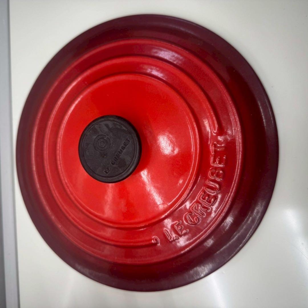 ルクルーゼ ココットロンド 20cm チェリーレッド 両手鍋美品 nk01