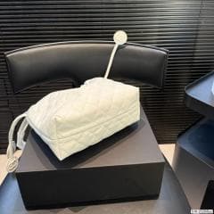 ノベルティ 丸みフォルムが愛らしい★ CC 巾着ショルダーバッグ