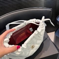 ノベルティ 丸みフォルムが愛らしい★ CC 巾着ショルダーバッグ