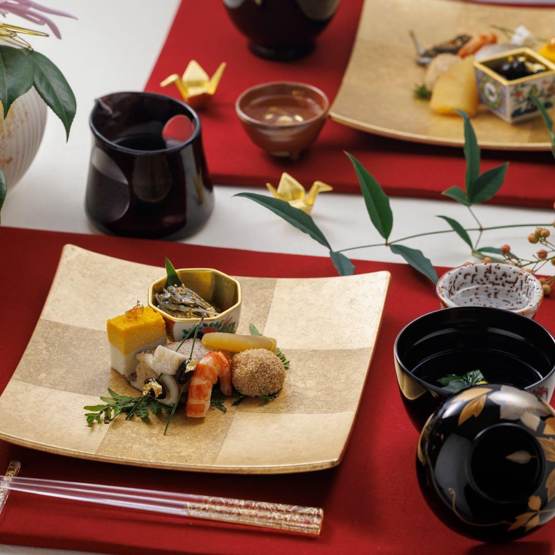 酒器 盃 九谷焼　谷九谷盃 時代画風 金箔 箔一　阪急百貨店　新品未使用