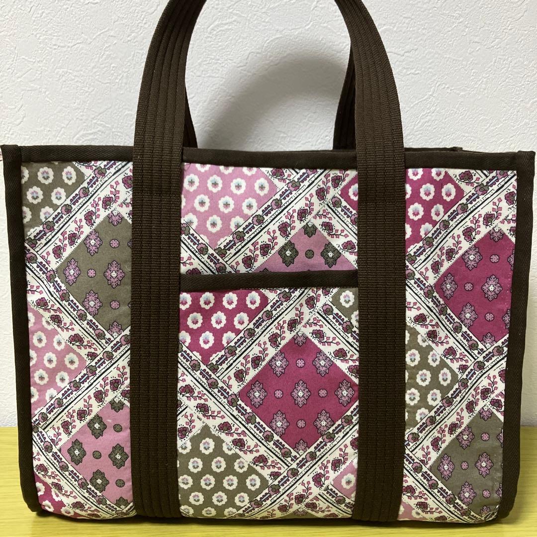 ソレイアード　パイピング　トートバック　A4サイズ　横33×縦26×マチ15㎝