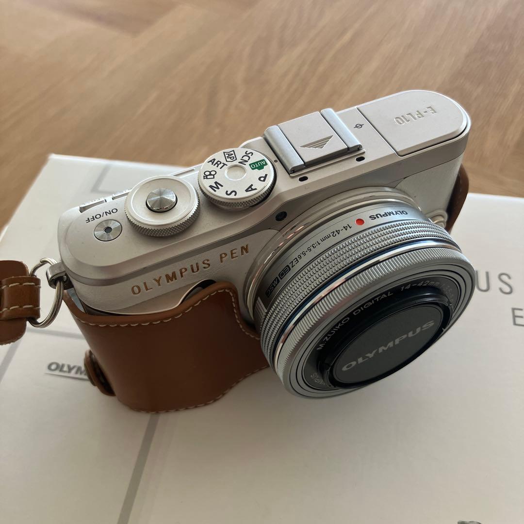 OLYMPUS PEN E-PL10 ホワイト二つの目的が含まれていた