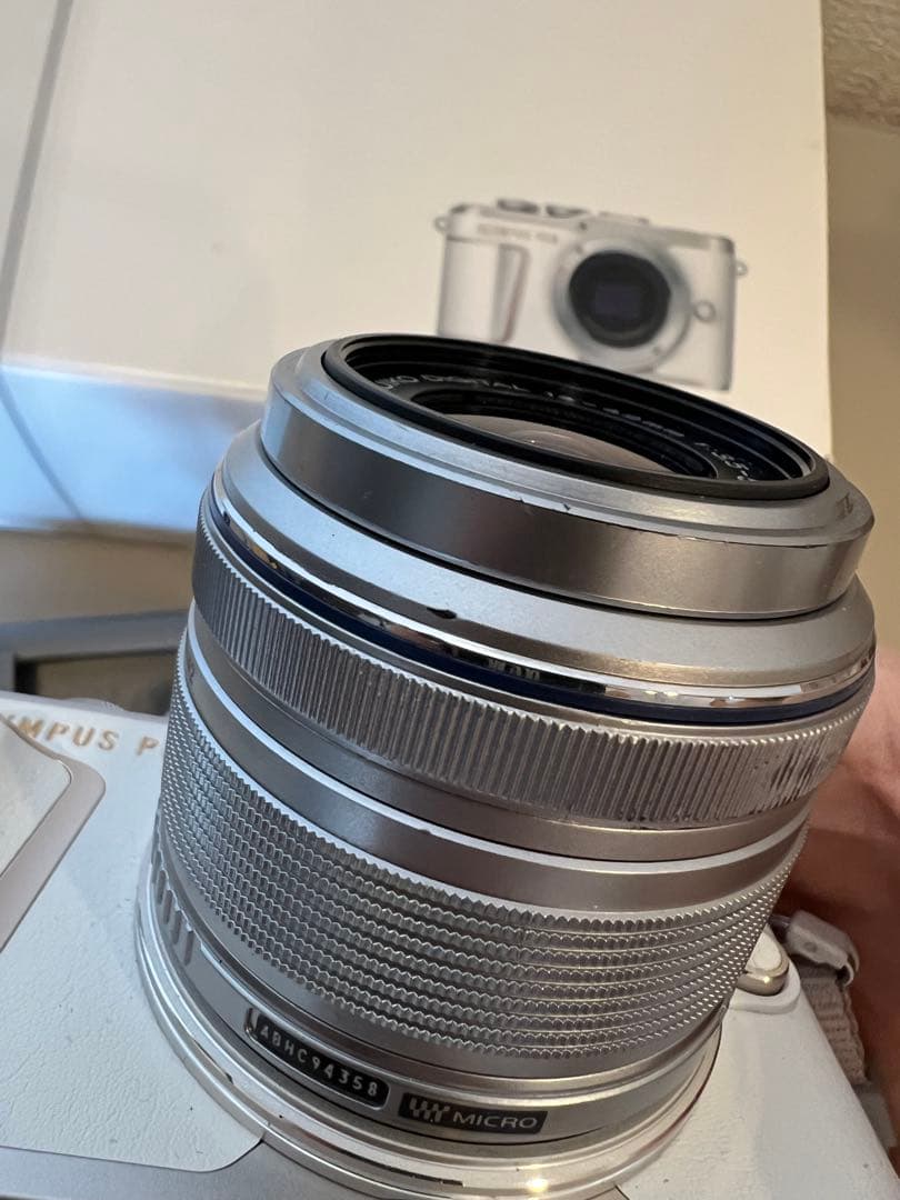 OLYMPUS PEN E-PL10 ホワイト二つの目的が含まれていた