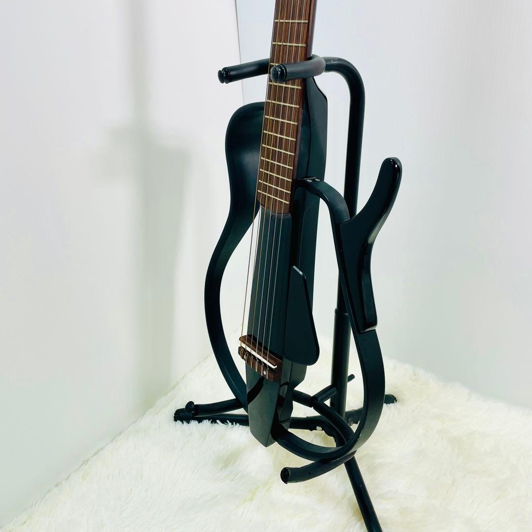 超美品　YAMAHA サイレントギター　SLG110N ブラック　ヤマハ