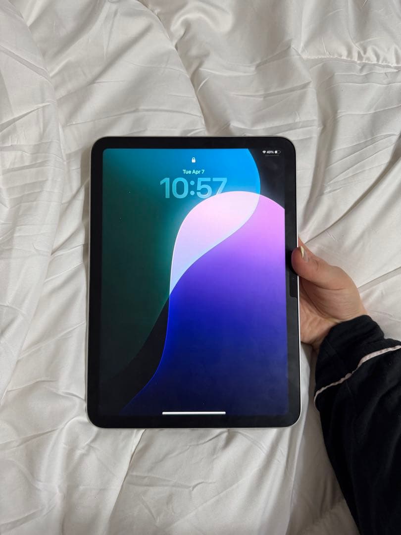 iPad a16 265GB シルバー　ケースとペンシル付き