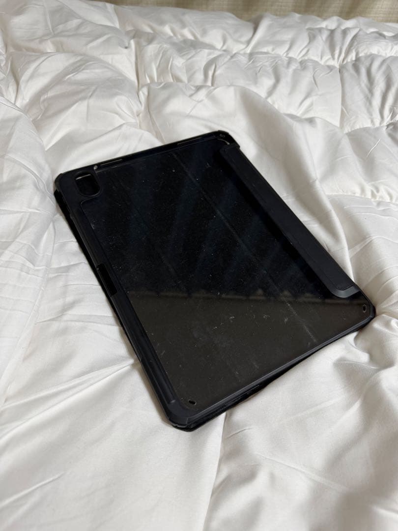 iPad a16 265GB シルバー　ケースとペンシル付き