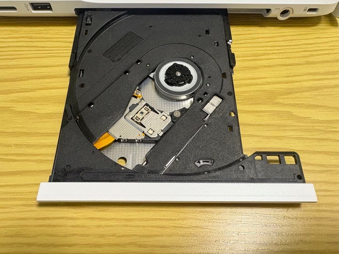 【富士通】LIFEBOOK AH50/C2 Intel Core i7