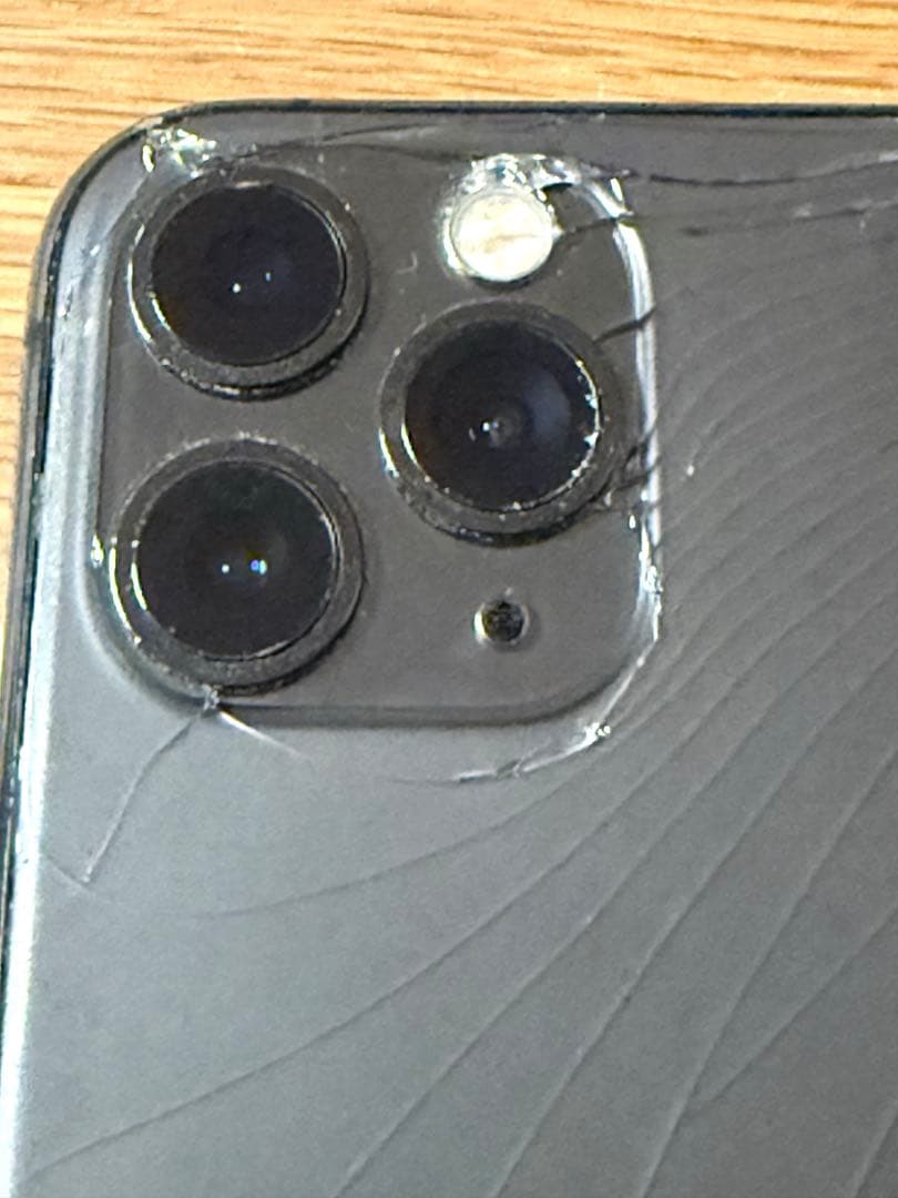 【訳あり】iPhone 11 Pro グレー 64GB SIMフリー（傷あり）