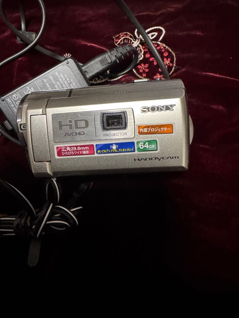ソニーハンデイカム (HOR-PJ40) 2011年式8時間バッテリー付き！。