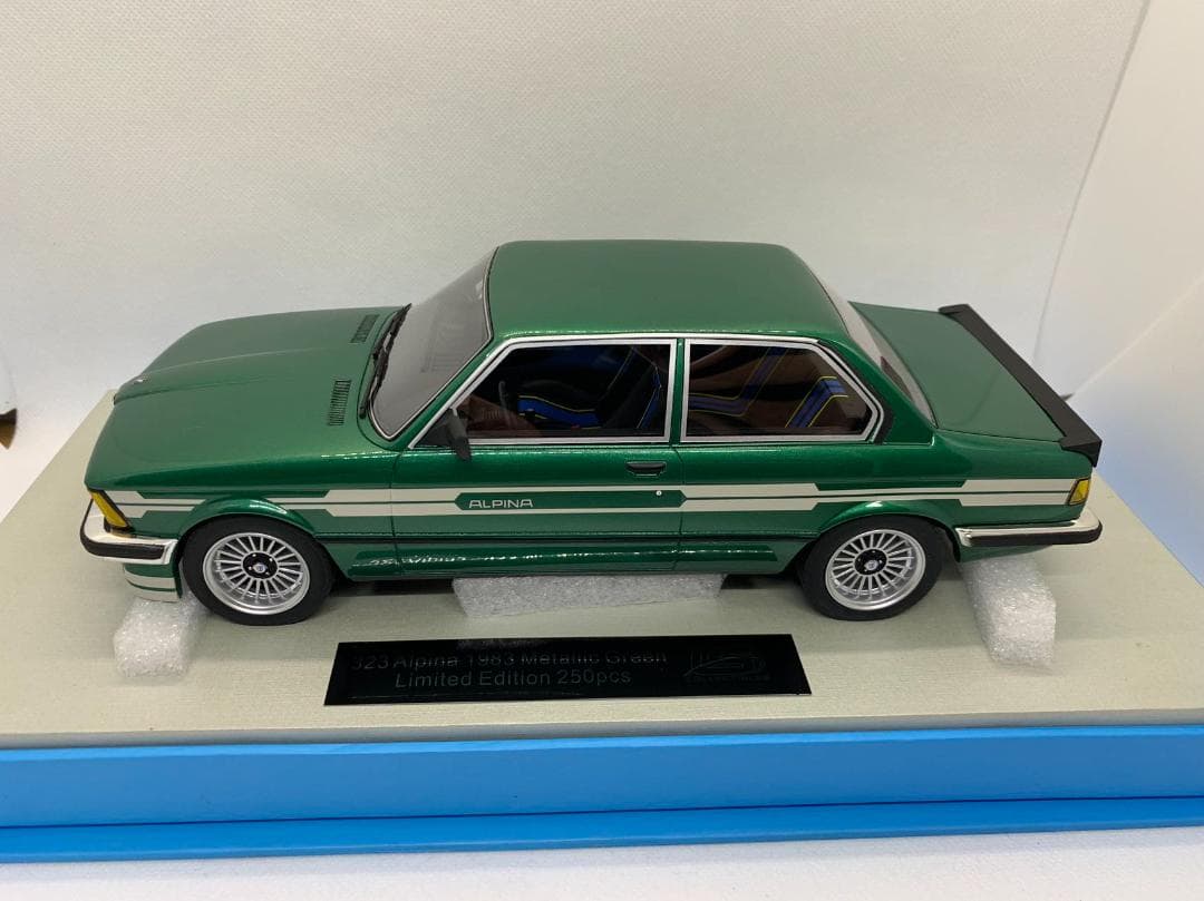 LS 1/18  323 Alpina 1983 グリーン