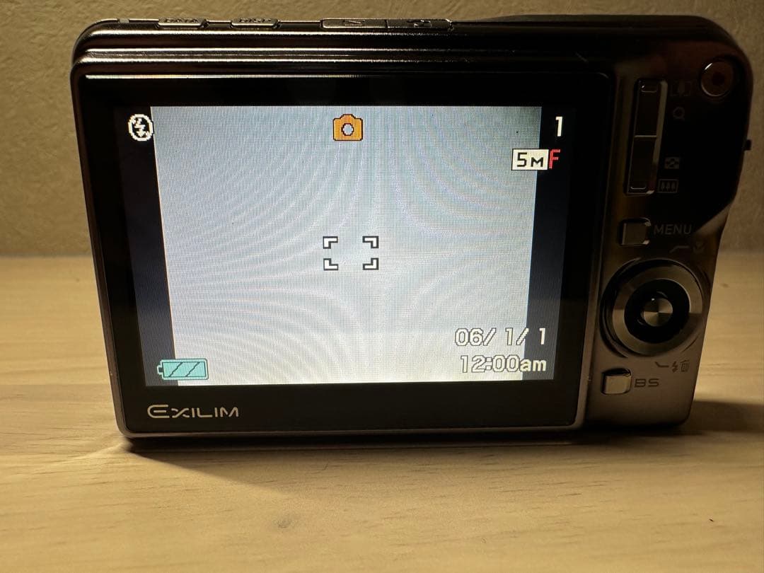 【美品】CASIO EXILIM EX-S770 デジタルカメラ　シルバー