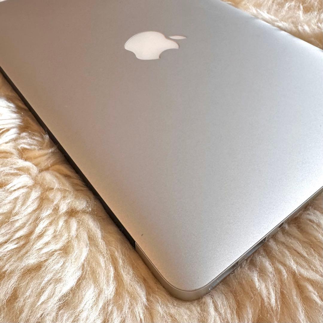 【美品】MacBook Air 11-inch（初期化済）