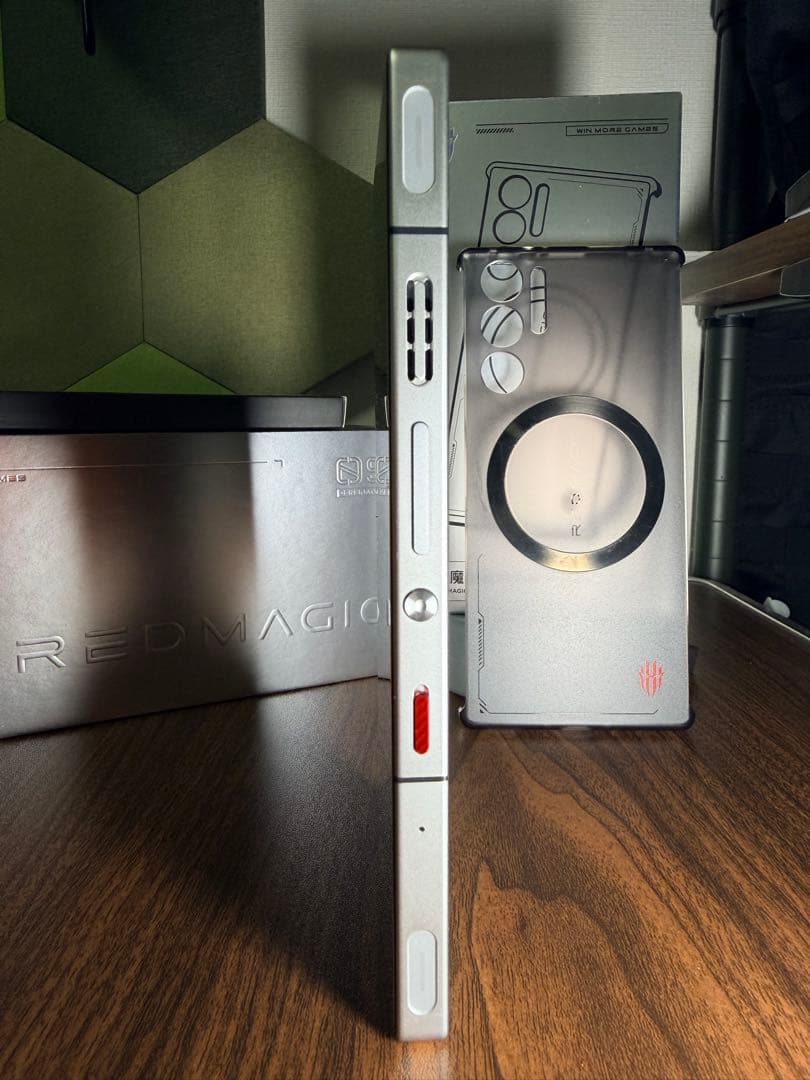 REDMAGIC 9 Pro 16G + 512GB fall と諸々