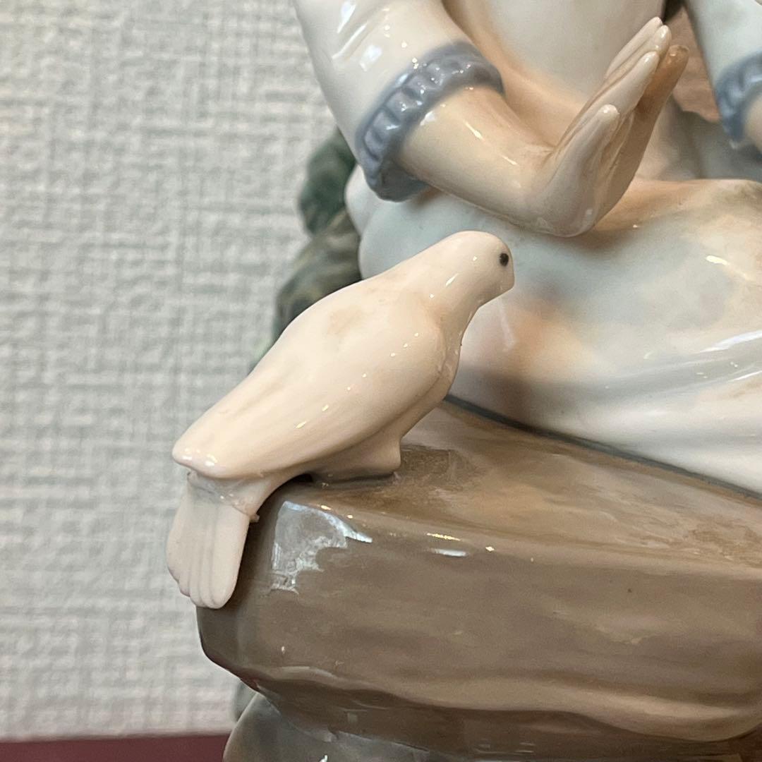 美品★スペイン製 LLADRO NAO リヤドロ ナオ 鳩を撫でる少女 陶器人形