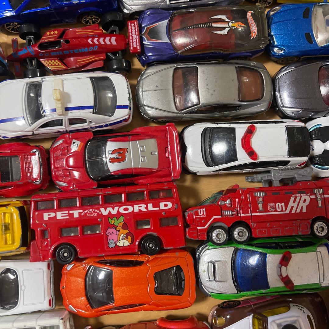 トミカミニカーセット 片付けトラック付き