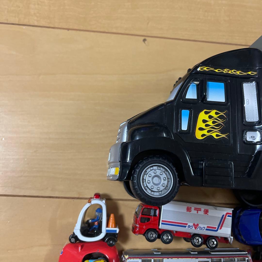 トミカミニカーセット 片付けトラック付き