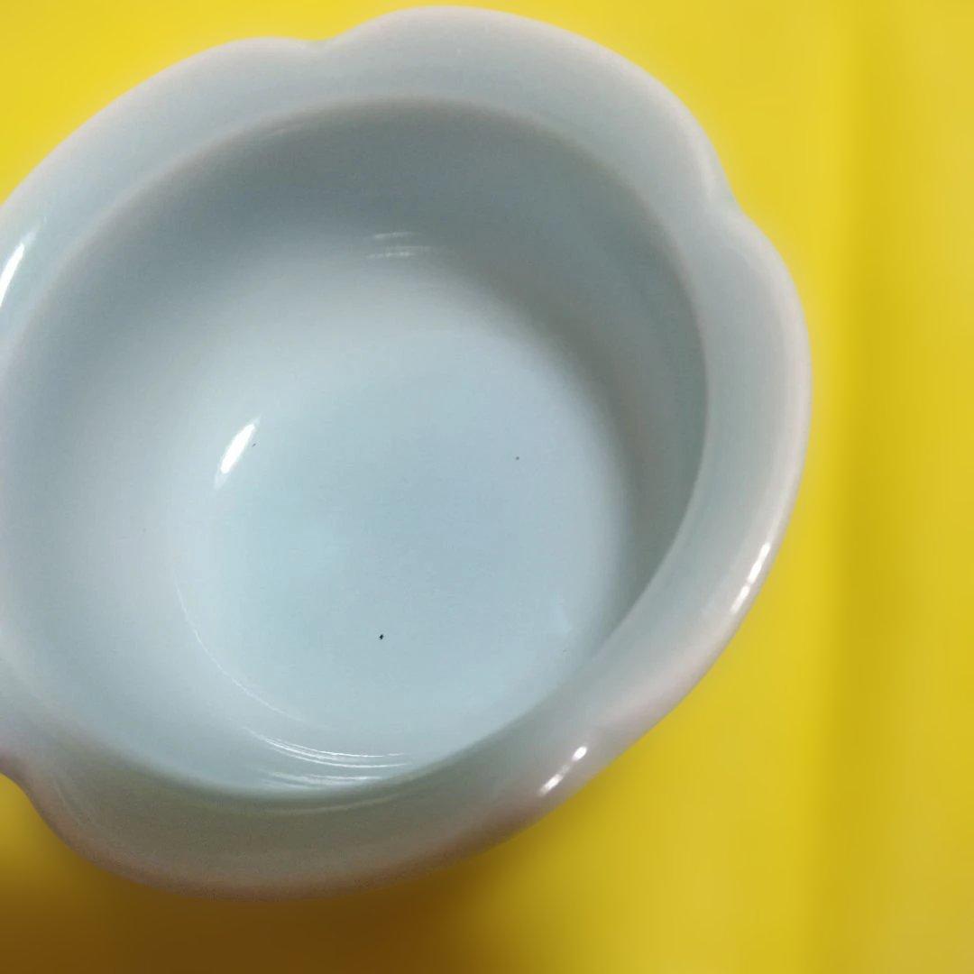レトロ 青い花びら型小さな陶磁器30個セット