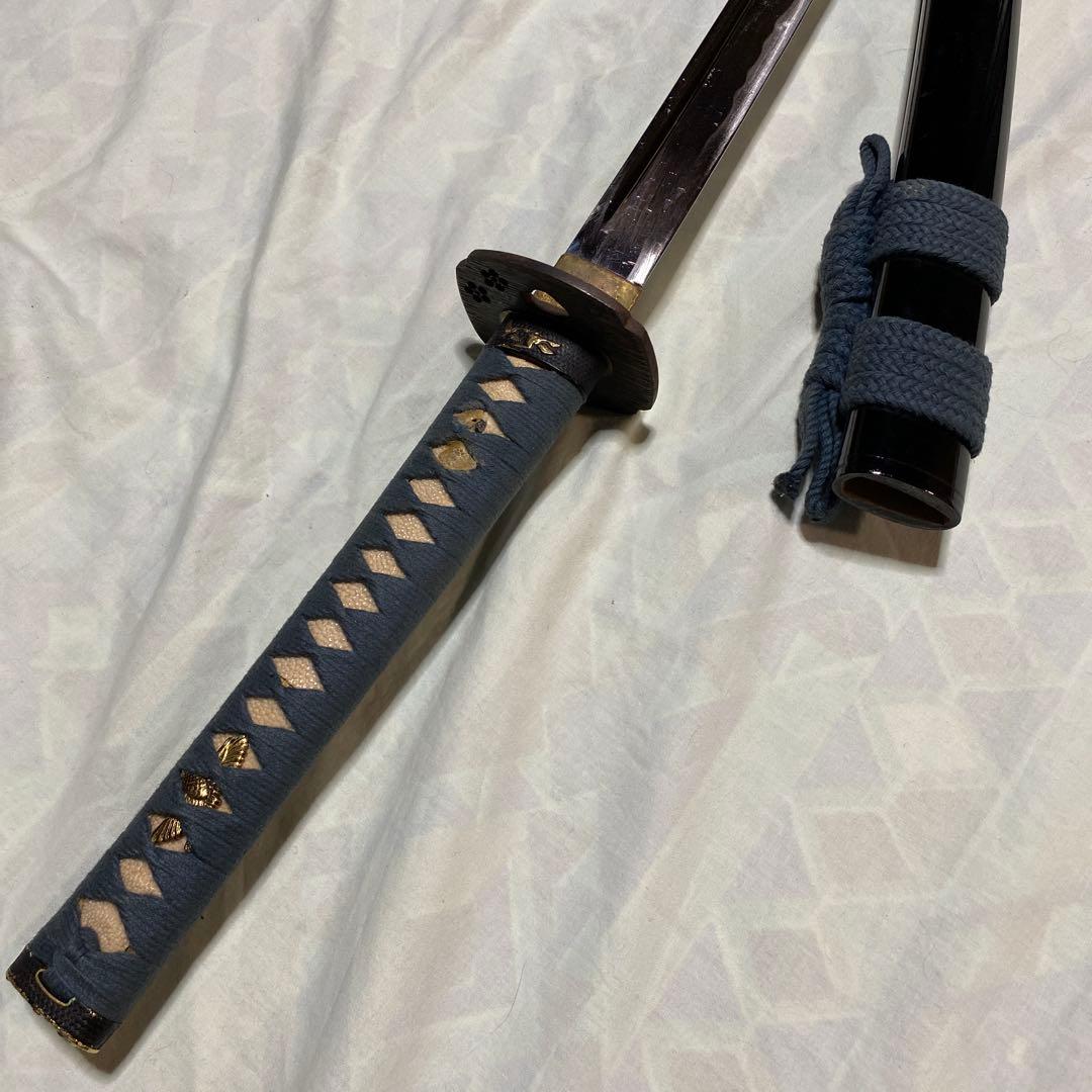 格安高級居合刀 濃緑柄 桜花透し木瓜鍔 螺鈿桜花入黒呂鞘