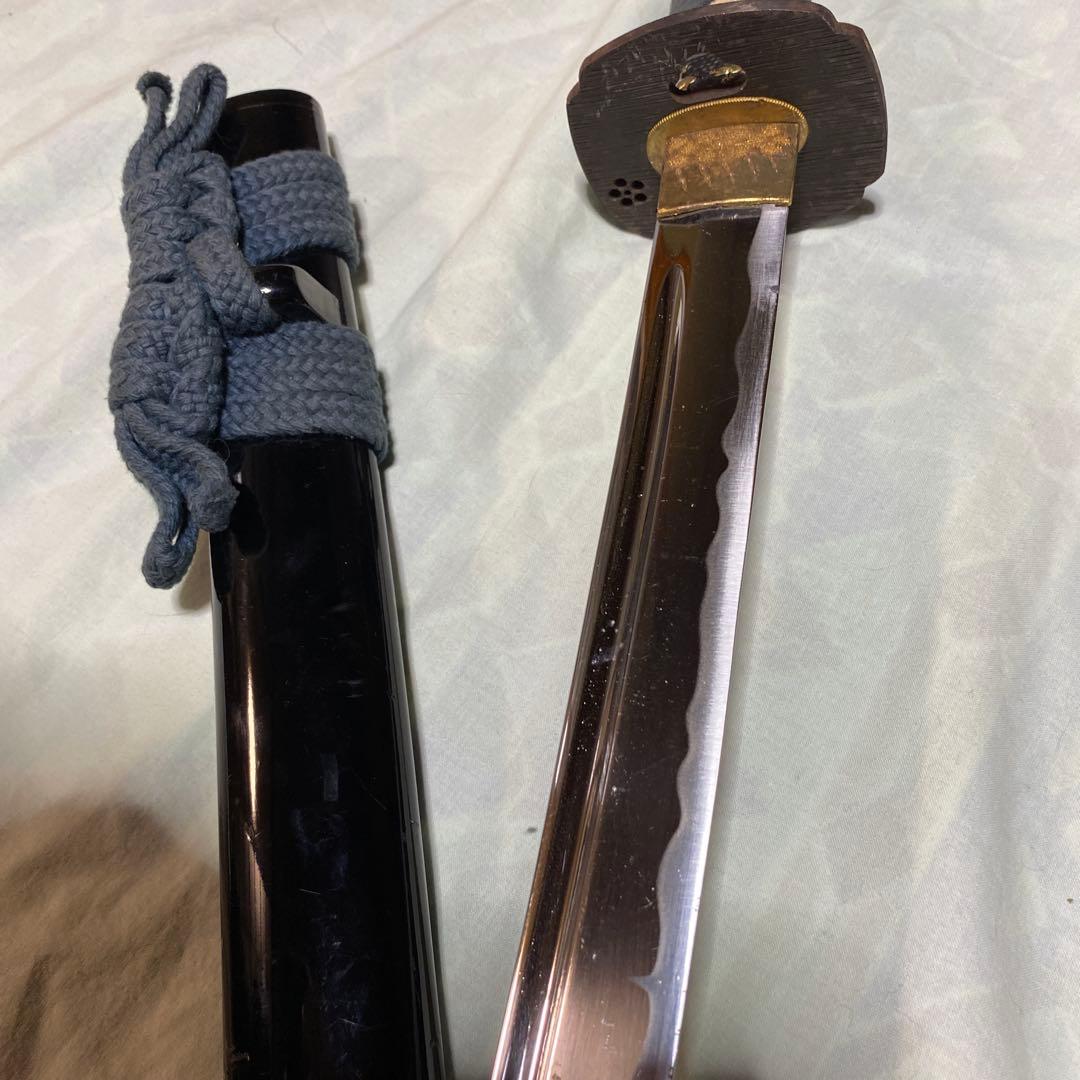 格安高級居合刀 濃緑柄 桜花透し木瓜鍔 螺鈿桜花入黒呂鞘