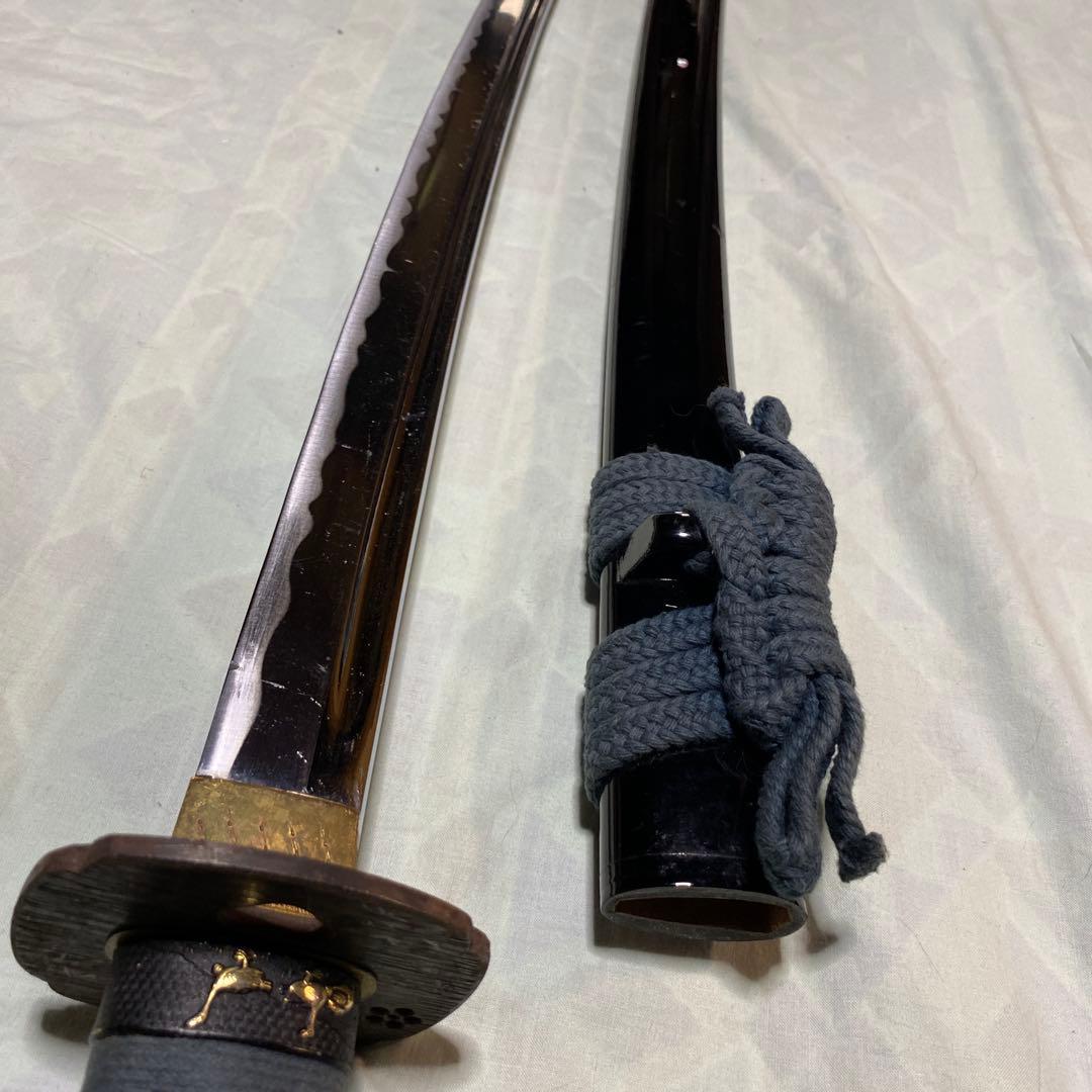 格安高級居合刀 濃緑柄 桜花透し木瓜鍔 螺鈿桜花入黒呂鞘