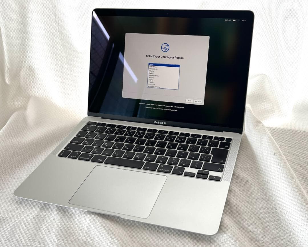 MacBook Air M1 8GB 【バッテリー正規品交換済み 容量100％】