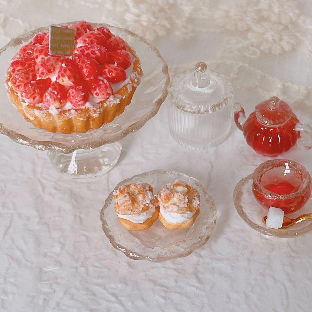 いちごタルトとシュークリーム ミニチュアスイーツ