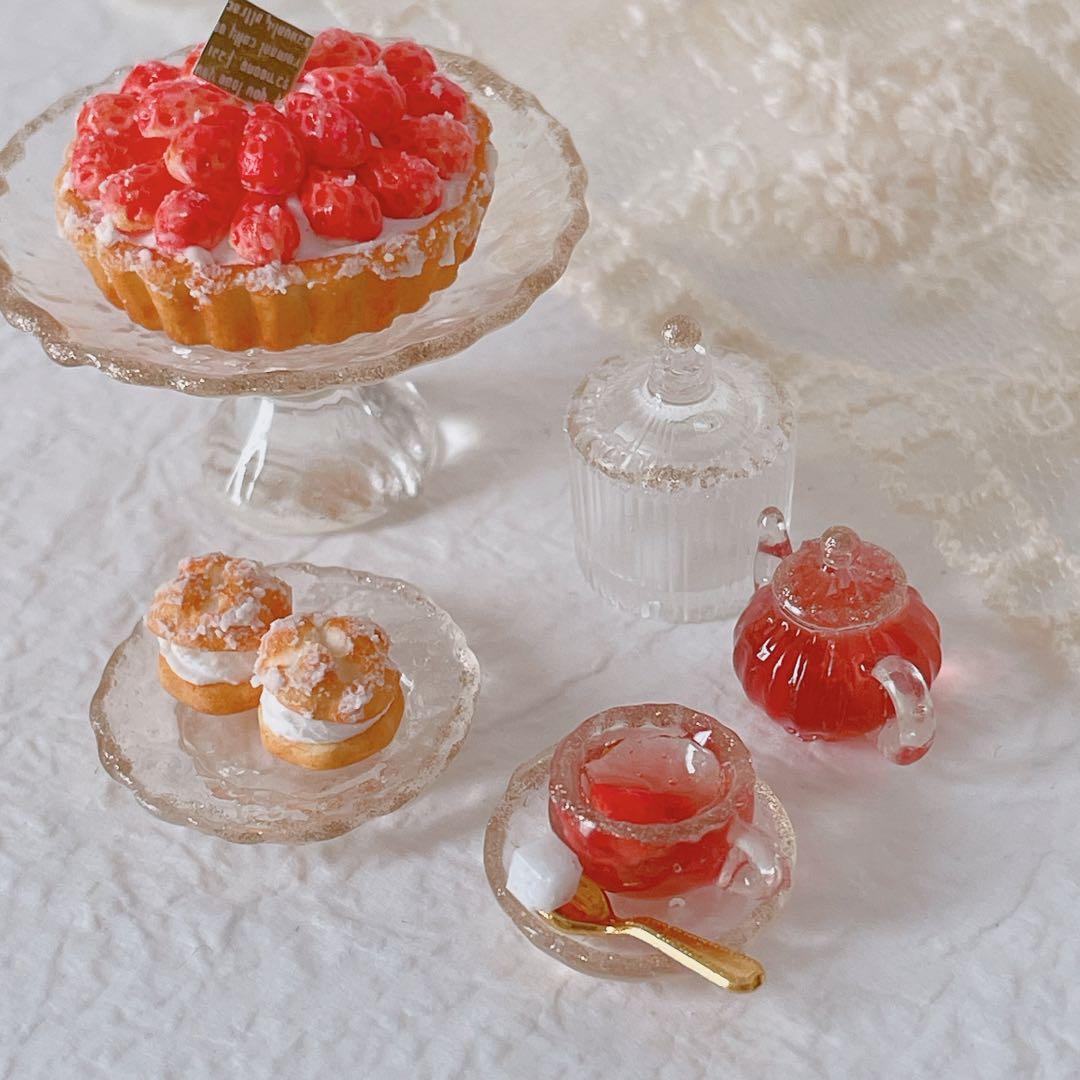 いちごタルトとシュークリーム ミニチュアスイーツ