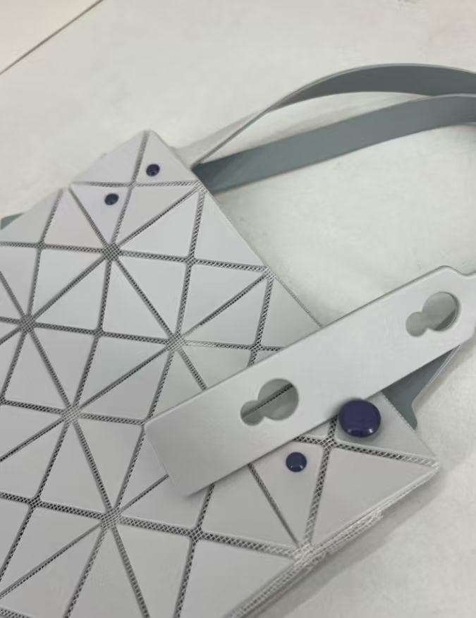 ISSEY~ MIYAKE ~ BAOトートバッグ グレー