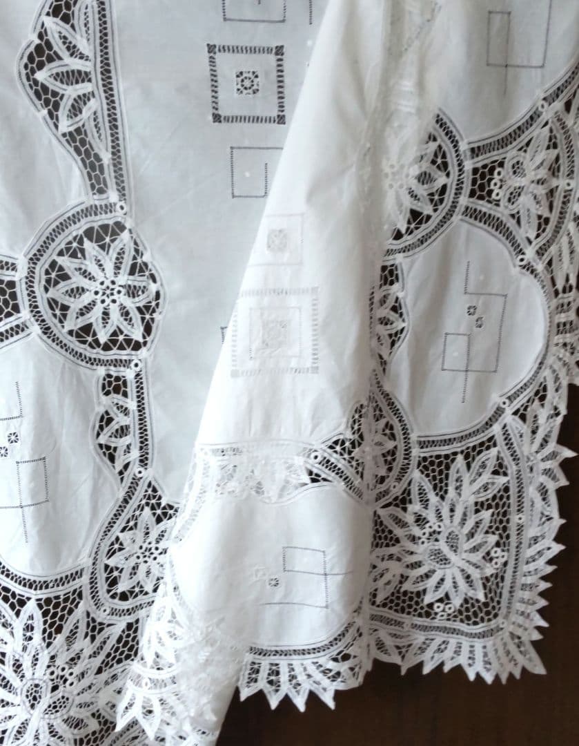 バテンレーステーブルクロス約170㎝×約130㎝