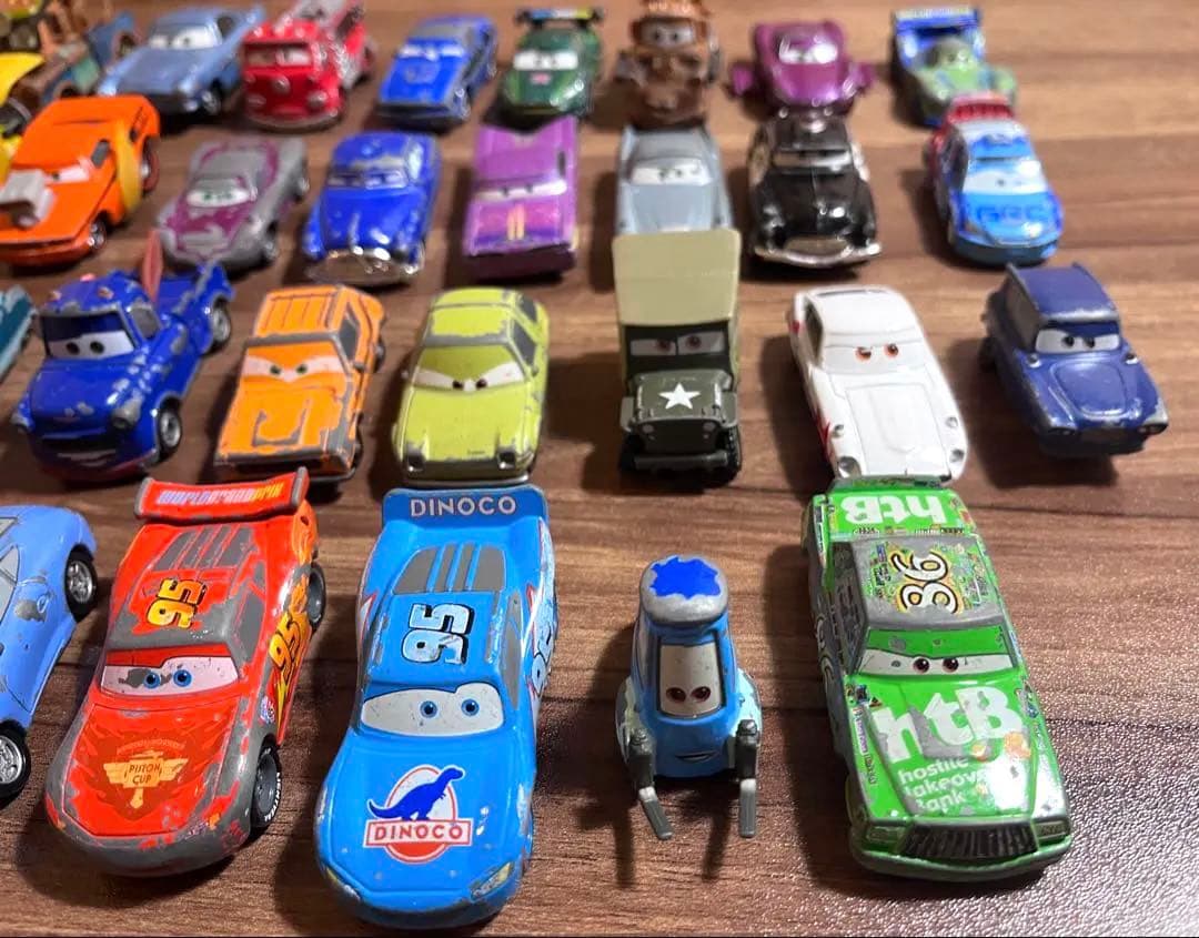 カーズ　ミニカー&シーシング収納ケース