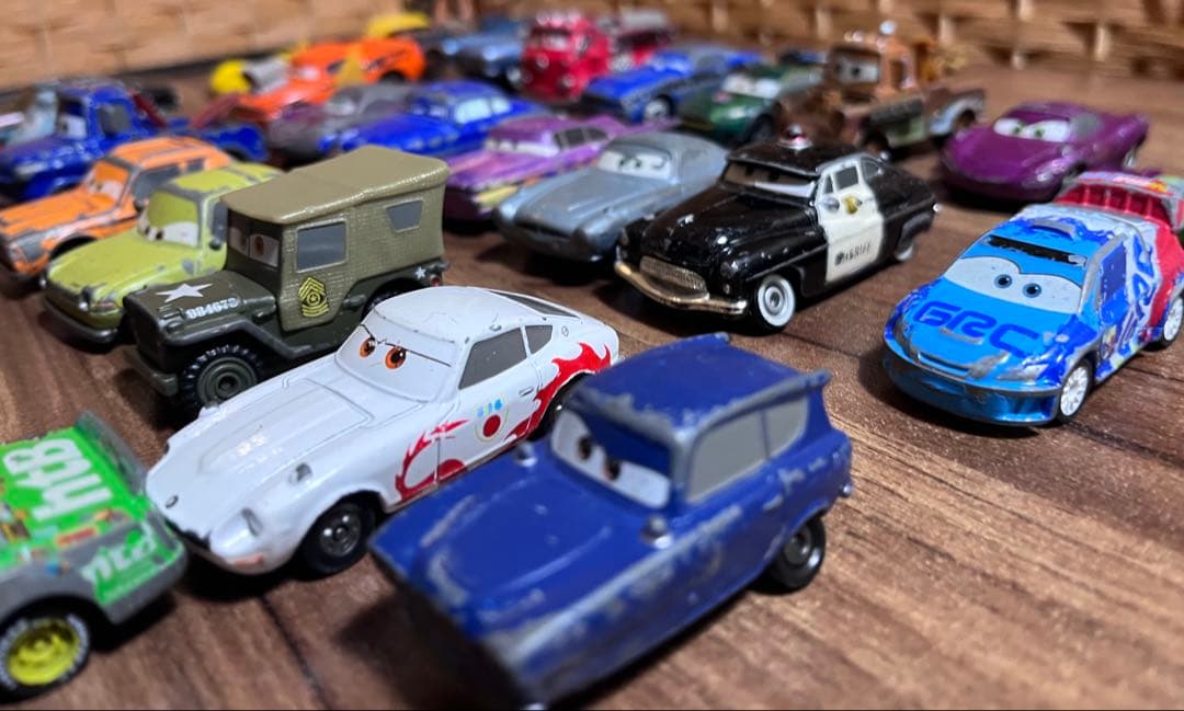 カーズ　ミニカー&シーシング収納ケース
