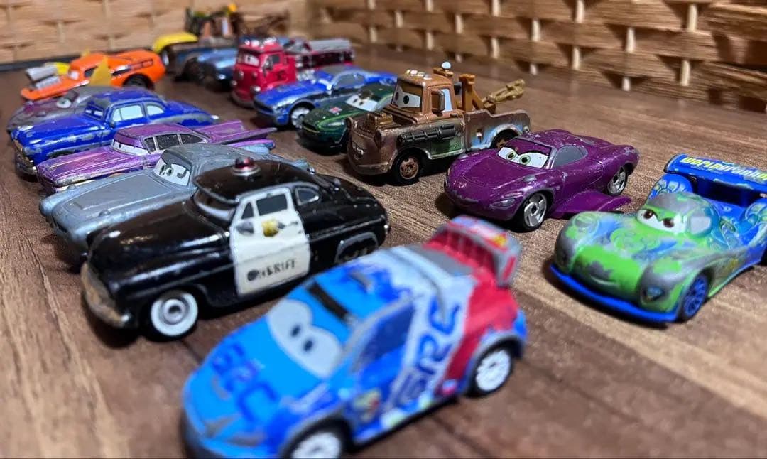 カーズ　ミニカー&シーシング収納ケース