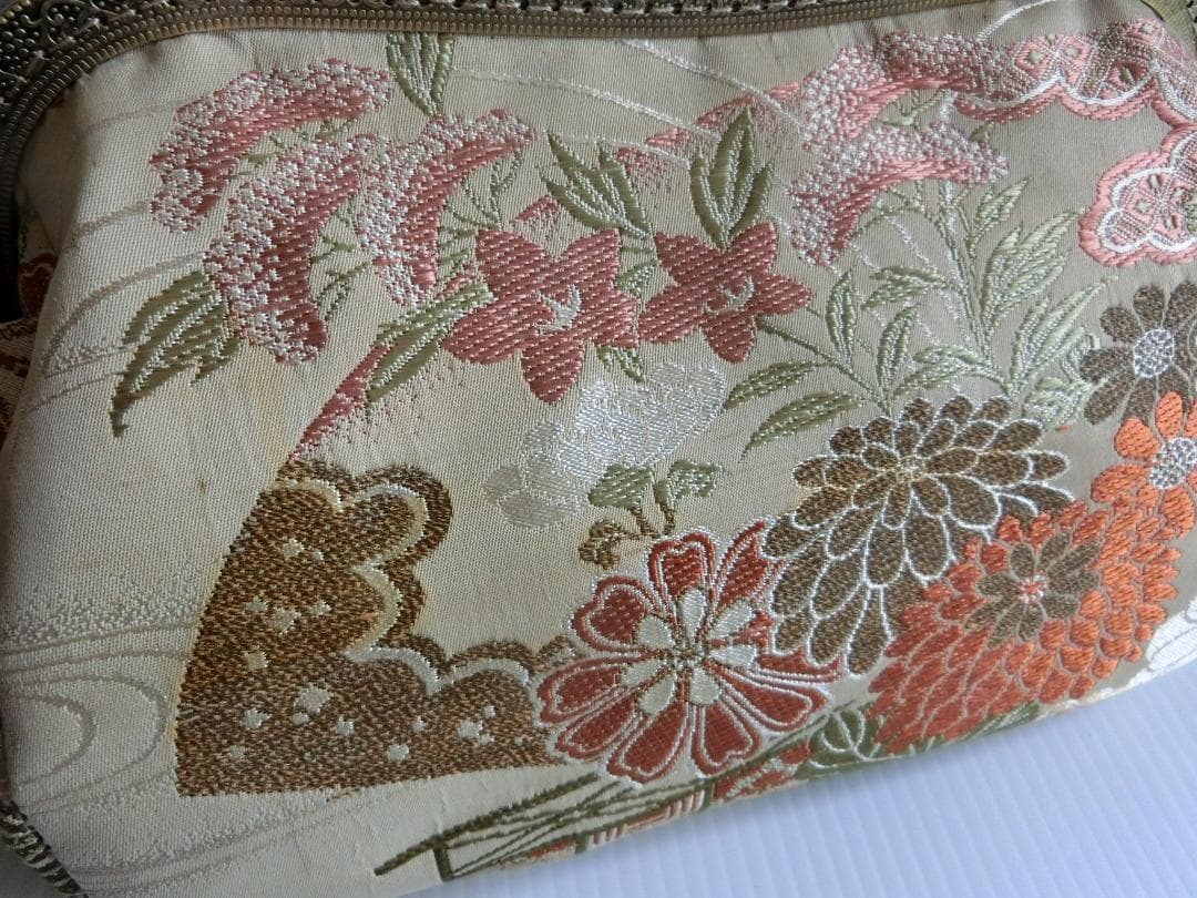 着物　帯 クラシック 丸いフォルム バンブー持ち手 がま口 ハンドバッグ