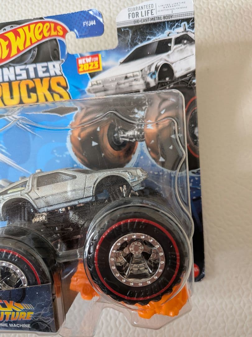 ホットウィール　デロリアン　アイスバージョン　モンスタートラック