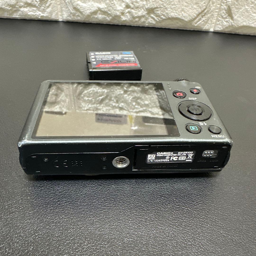 CASIO EXILIM EX-ZR100 通電確認済　ジャンク扱い