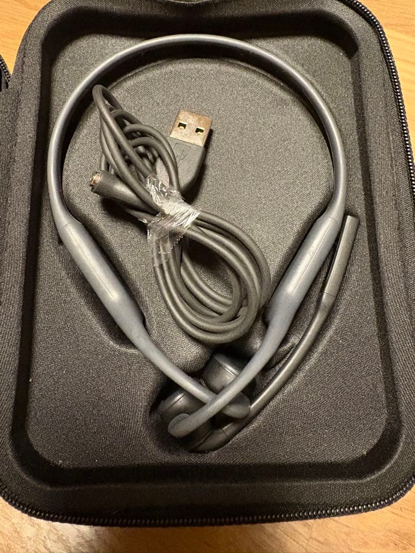 AFTERSHOKZ 骨伝導イヤホン ハードケース付き