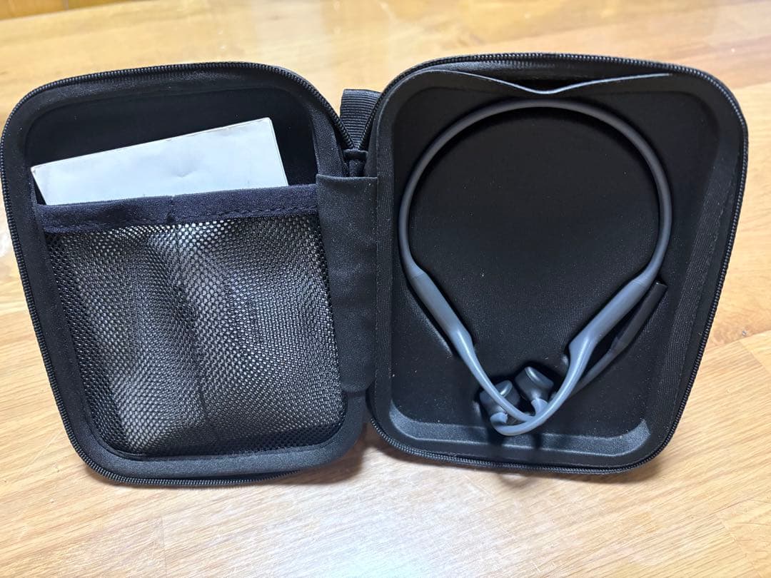 AFTERSHOKZ 骨伝導イヤホン ハードケース付き