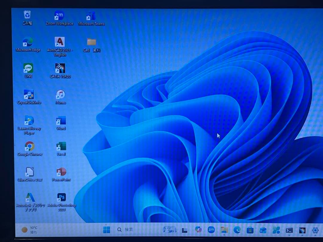 Cad Catia および　Autocad 2021インストール済み