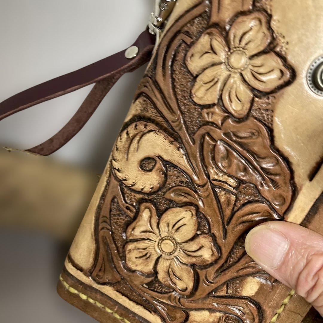 カービングベージュレザー長財布　手縫い