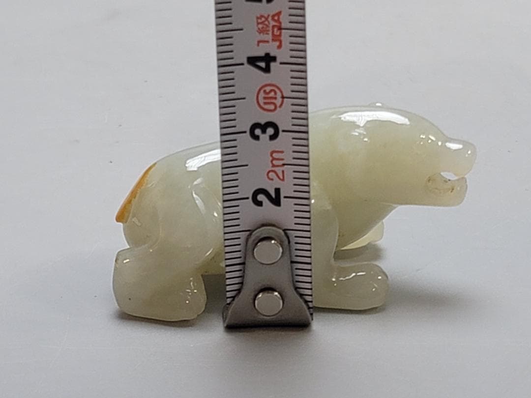 中国美術 白玉 刻 熊 置物 根付 DT810