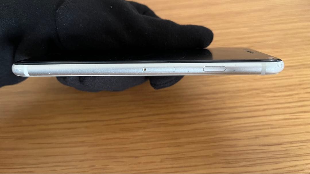 iPhone SE (第3世代) スターライト64GB 返品値下げ不可