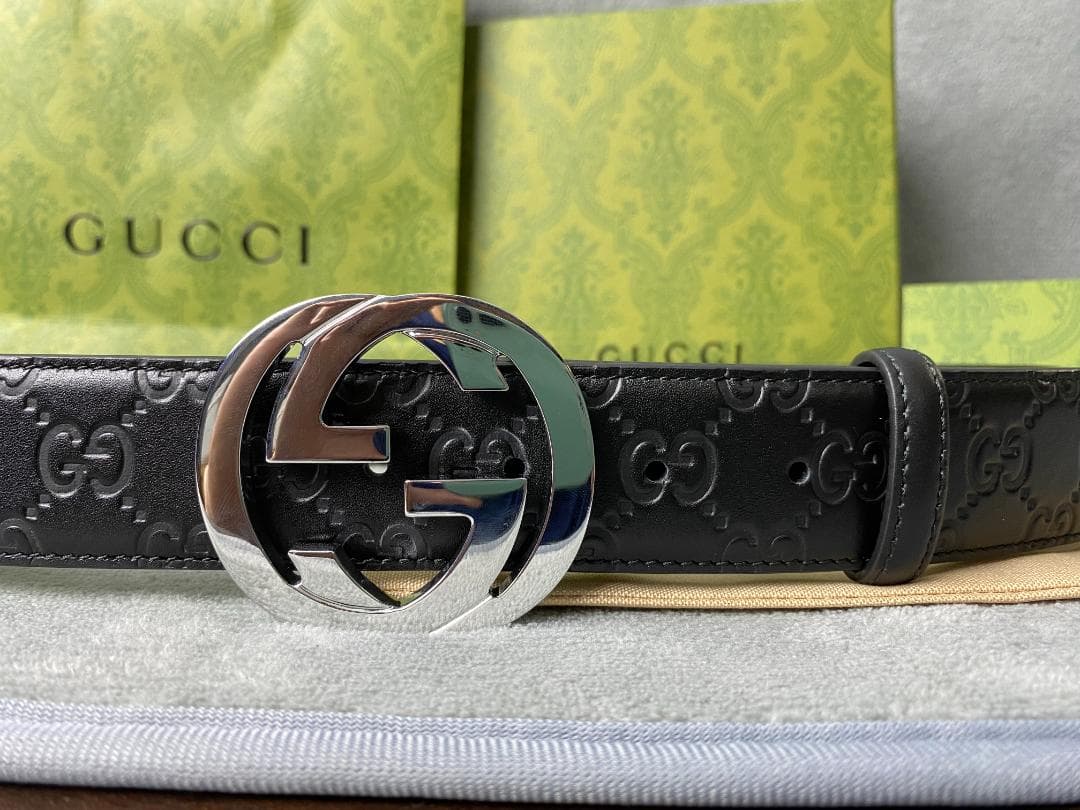 GUCCI レザーベルト　メンズ
