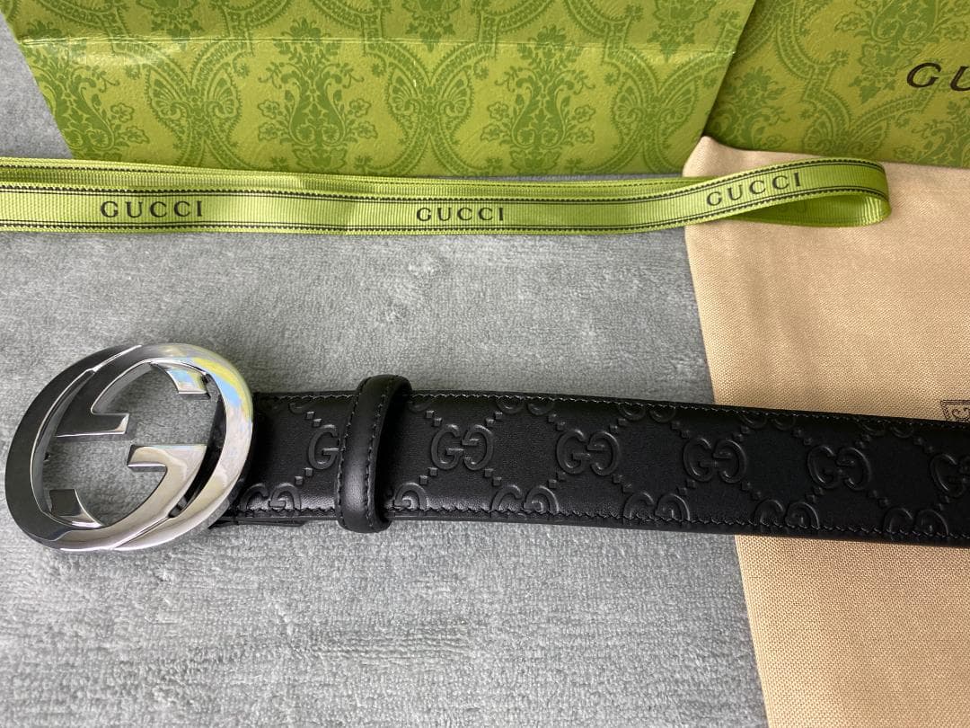 GUCCI レザーベルト　メンズ