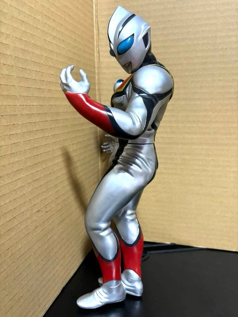 ビッグサイズソフビ3種　ウルトラマンティガ　マルチタイプ　グリッター　イーヴィル