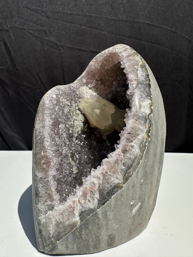 ブラジル産❣️天然石 カルサイト共生アメジストの原石　置物D.188