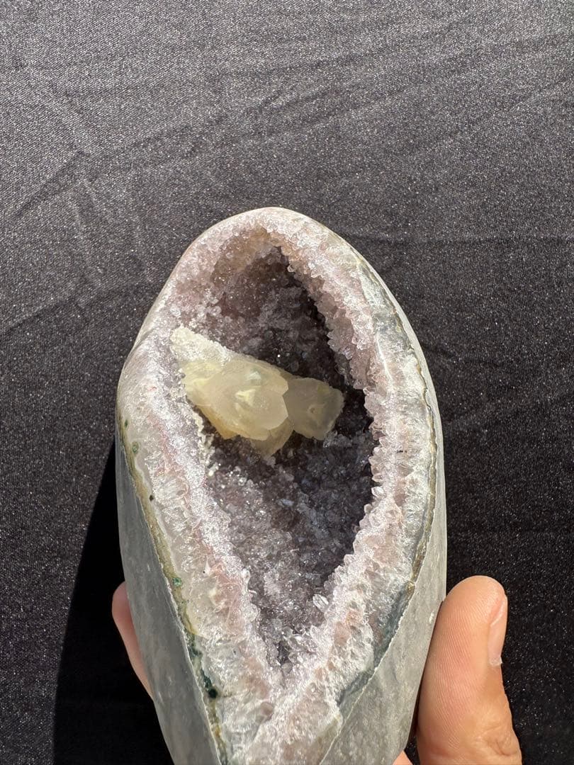 ブラジル産❣️天然石 カルサイト共生アメジストの原石　置物D.188