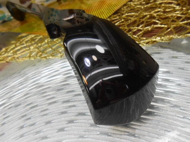 現品販売(送料無料)72.800円　沖縄三線専用　黒檀棹と蛇皮(二重張)型チーガ