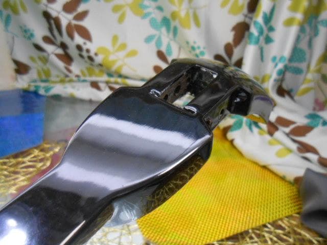 現品販売(送料無料)72.800円　沖縄三線専用　黒檀棹と蛇皮(二重張)型チーガ