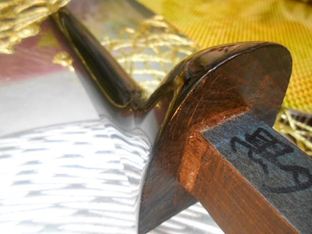 現品販売(送料無料)72.800円　沖縄三線専用　黒檀棹と蛇皮(二重張)型チーガ